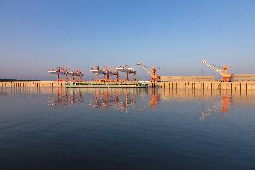 The Xiaoqing River Test Ship Arrives Jinan Port