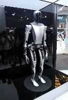 Tesla Optimus Humanoid Robot at The 2023 WAIC in Shanghai