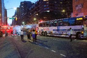 At Least 80 Injured After Collision Between Two Buses - NYC