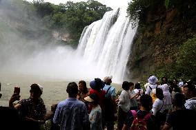 Huangguoshu Waterfall in Anshun