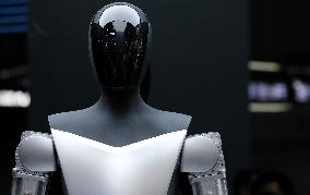 Xinhua Headlines: AI revolution reshaping China's economy