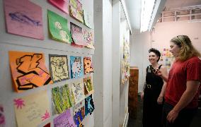 CANADA-VANCOUVER-POST-IT NOTE-ART SHOW