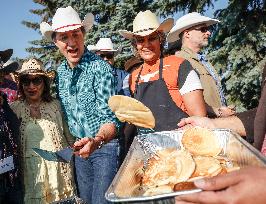 PM Trudeau Cooks Pancakes At Calgary Stampede - Canada