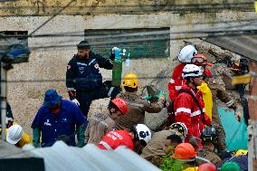 BRAZIL-RECIFE-BUILDING COLLAPSE-RESCUE