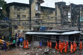 BRAZIL-RECIFE-BUILDING COLLAPSE-RESCUE