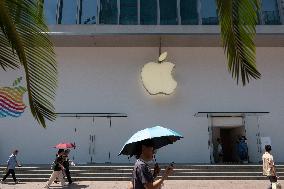 Apple Store Under Renovation in Shanghai