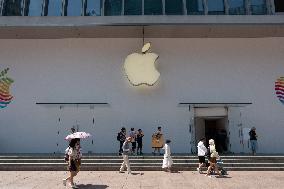 Apple Store Under Renovation in Shanghai