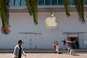 Apple Store Under Renovation in Shanghai