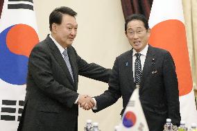Japan-S. Korea leaders' talks
