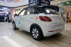 Wuling First Five-door Pure Trolley Car