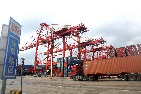 China Total Import And Export Value of Goods Trade Growth