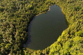Crawford Lake Marks Beginning Of Anthropocene - Canada