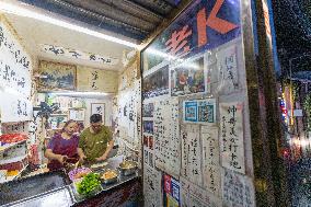 Calligraphy features K Taco Shop in Hefei
