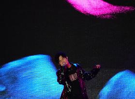 Male singer Chen Chusheng Sings at the 2023 Baili Qingzao Music Festival in Yichang