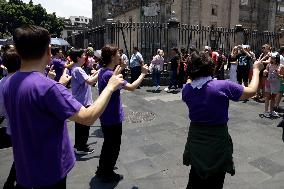 The Korean Milal Missionary Choir Visits Mexico City