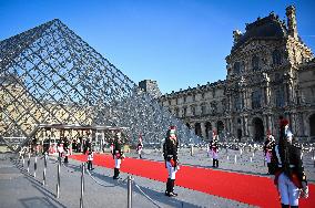 Dinner honoring Narendra Modi at Louvre Museum - Paris