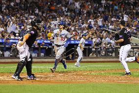 Los Angeles Dodgers v New York Mets