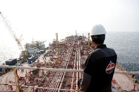 YEMEN-HODEIDAH-UN-OIL TANKER SAFER