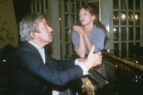 French Singer, Songwriter and Author Serge Gainsbourg and English Actress and Singer Jane Birkin