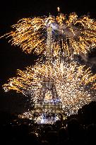 Fireworks In Eiffel Tower