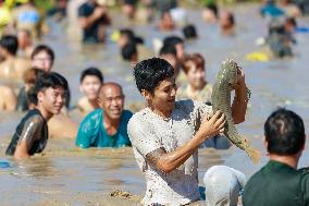 Fish Competition in Jinin