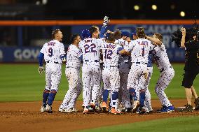 Los Angeles Dodgers v New York Mets