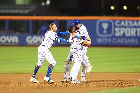 Los Angeles Dodgers v New York Mets