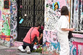 Tribute to Jane Birkin at the house of Gainsbourg in Paris