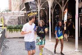 SAG-AFTRA Strikers At Netflix HQ - NYC