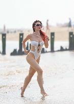 Julia Fox Having Fun In The Water At A Beach - NY