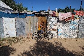 Heatwave And Power Shortages Hit Gaza