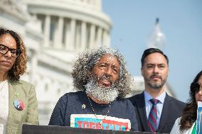 Press Conference For The Release Of Eyvin Hernandez - Washington