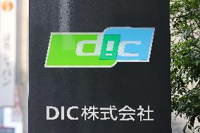DIC signage and logos