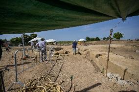 Discovery Of An Intact 2600-Year-Old Etruscan Tomb - Rome