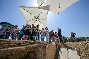 Discovery Of An Intact 2600-Year-Old Etruscan Tomb - Rome