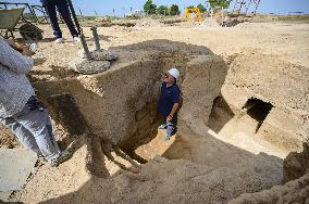 Discovery Of An Intact 2600-Year-Old Etruscan Tomb - Rome