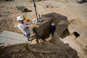 Discovery Of An Intact 2600-Year-Old Etruscan Tomb - Rome