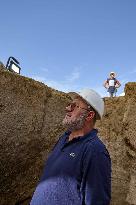 Discovery Of An Intact 2600-Year-Old Etruscan Tomb - Rome