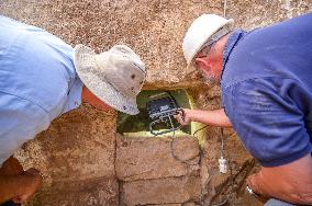 Discovery Of An Intact 2600-Year-Old Etruscan Tomb - Rome