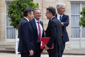 Right wing politicians leave the Elysee Palace after a Meeting - Paris