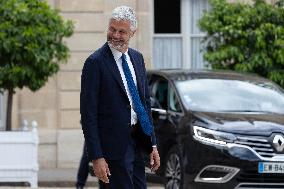 Right wing politicians leave the Elysee Palace after a Meeting - Paris