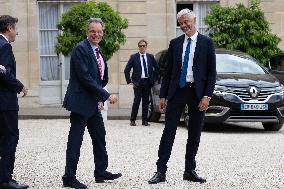 Right wing politicians leave the Elysee Palace after a Meeting - Paris