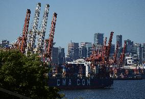 Port Strike Resumes As Union Members Reject Wage Agreement - Vancouver