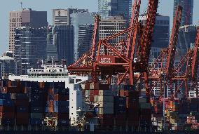 Port Strike Resumes As Union Members Reject Wage Agreement - Vancouver