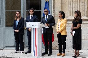 Handover ceremony at the Ministry of Education - Paris