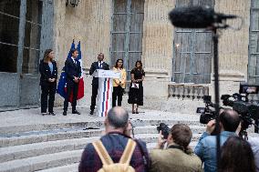 Handover ceremony at the Ministry of Education - Paris