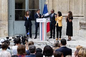 Handover ceremony at the Ministry of Education - Paris