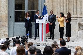 Handover ceremony at the Ministry of Education - Paris