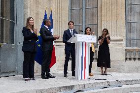 Handover ceremony at the Ministry of Education - Paris