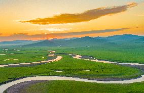 Mogoler River Sunrise Scenery in Hulunbuir